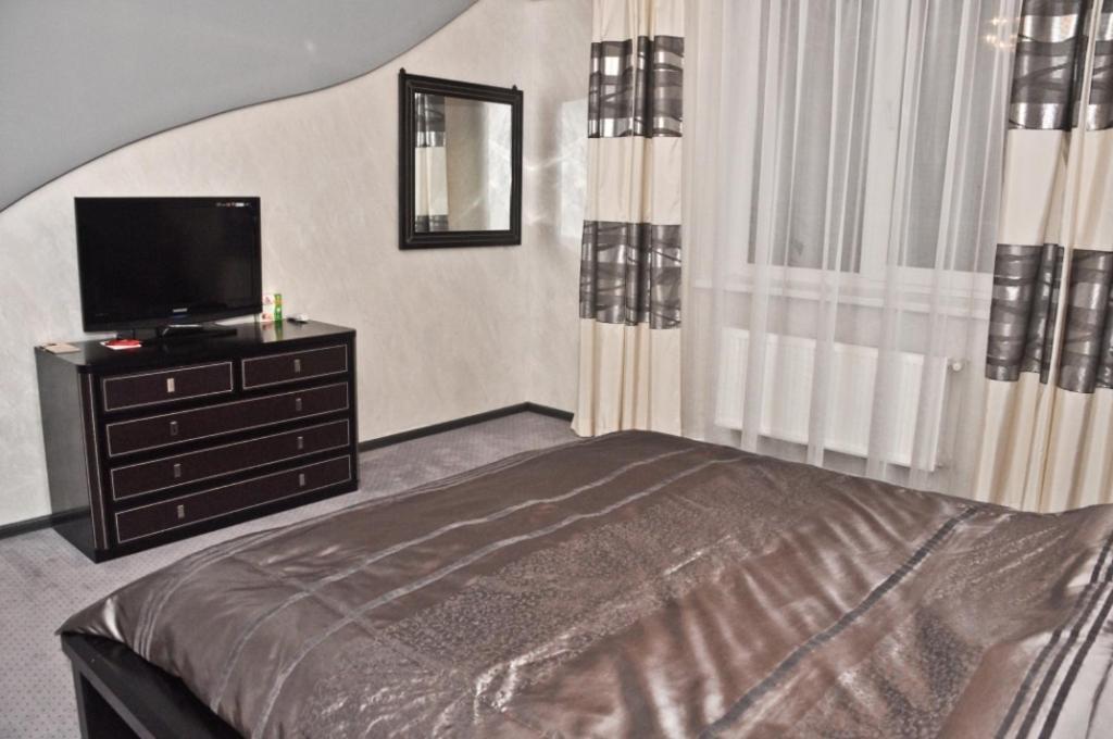 Coliseum Hotel Khmel'nyts'kyy Room photo