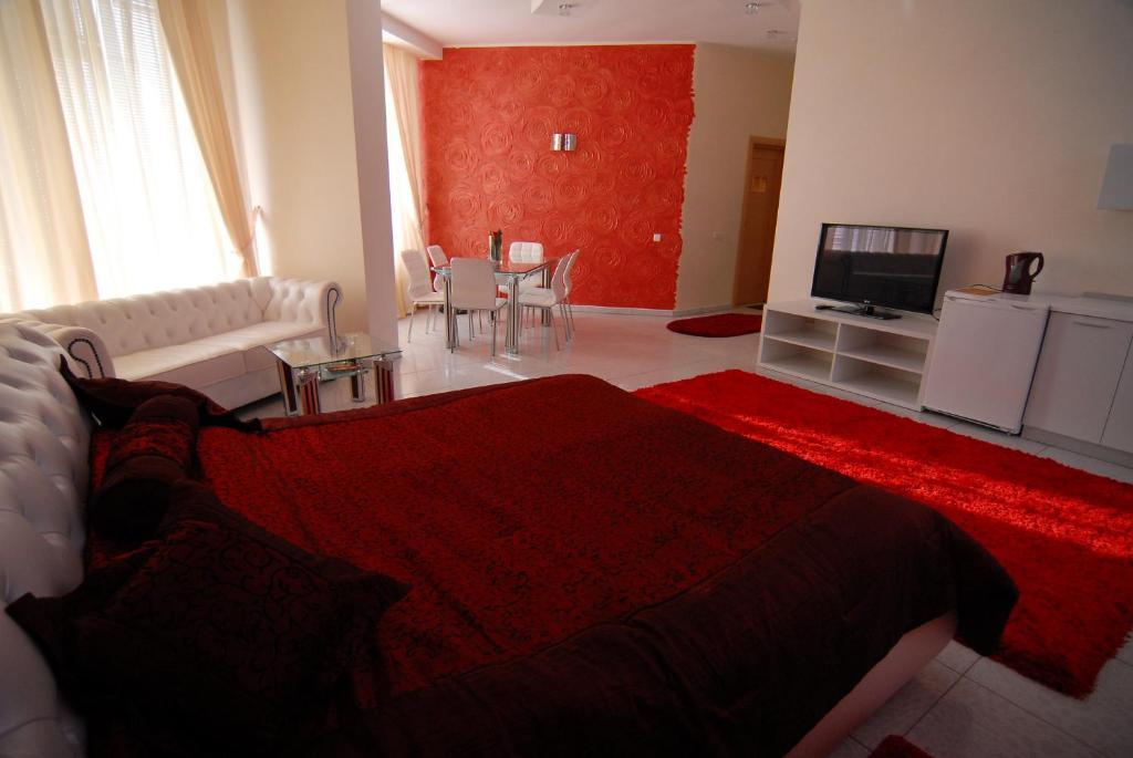 Coliseum Hotel Khmel'nyts'kyy Room photo